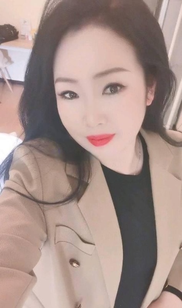 刚刚从这出来，昨晚加上的，微信